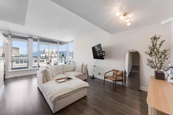 Vancouver, BC V6G 3K4,1420 W Georgia ST #2204