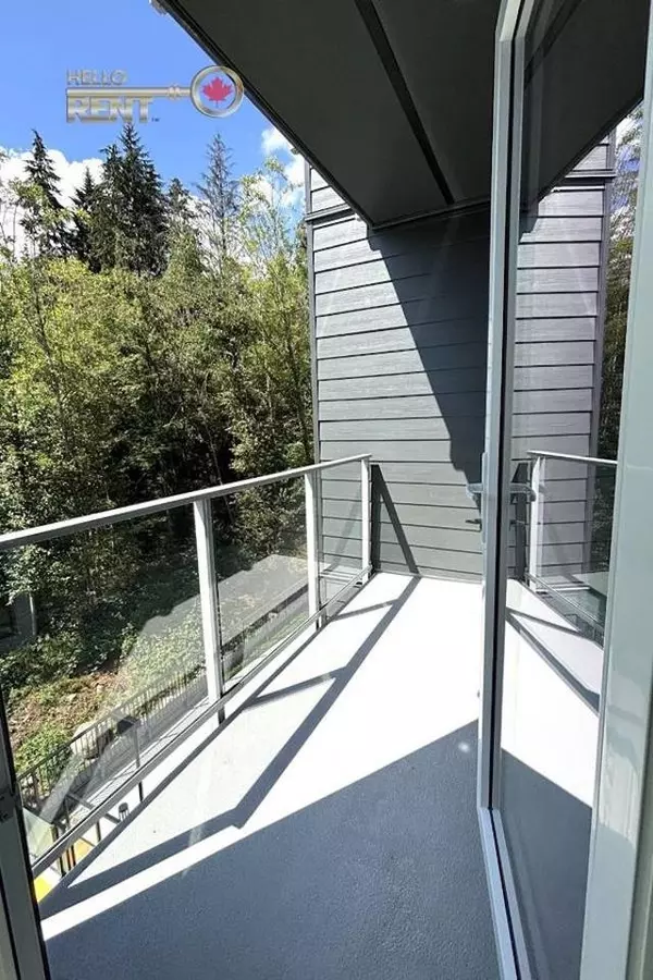North Vancouver, BC V7G 0B4,3594 Malsum DR #406