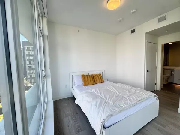 Burnaby, BC V3K 0G5,555 Sydney Avenue AVE #608