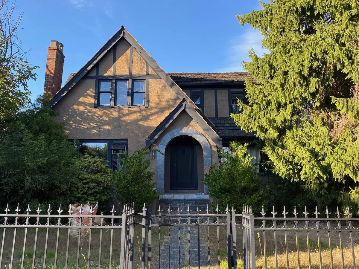 Vancouver, BC V6N 2M9,3205 W 35th AVE