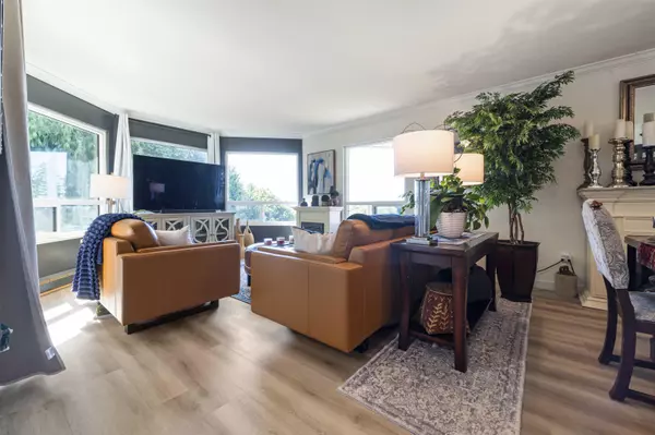 White Rock, BC V4B 5G6,1350 Vidal ST #401