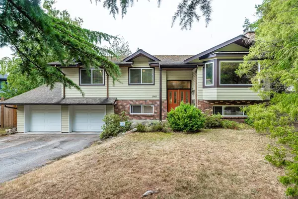5905 182a ST, Surrey, BC V3S 5L9