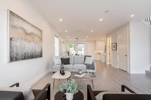 Coquitlam, BC V3K 2T2,947 Walls AVE