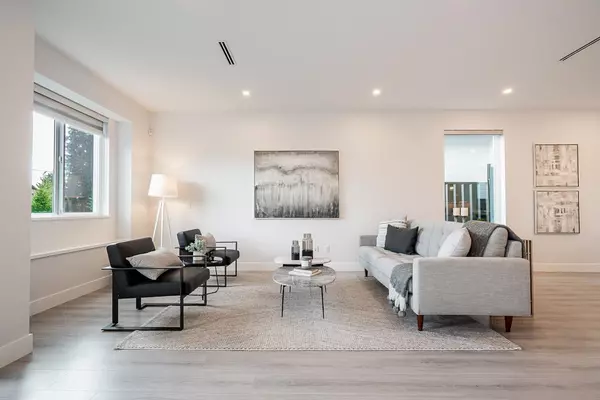 Coquitlam, BC V3K 2T2,947 Walls AVE