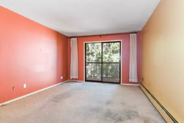 White Rock, BC V4B 3V5,1442 Blackwood ST #302