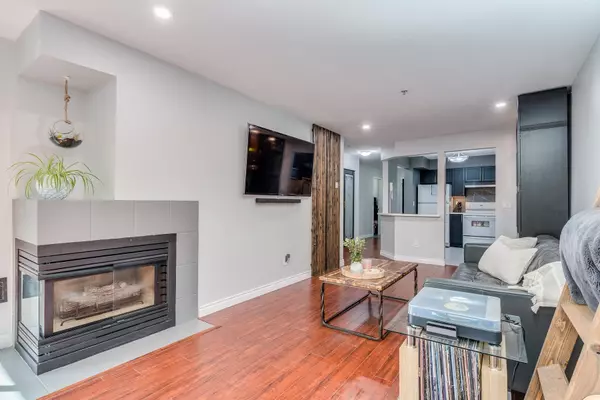 Maple Ridge, BC V2X 3N7,22233 River RD #212
