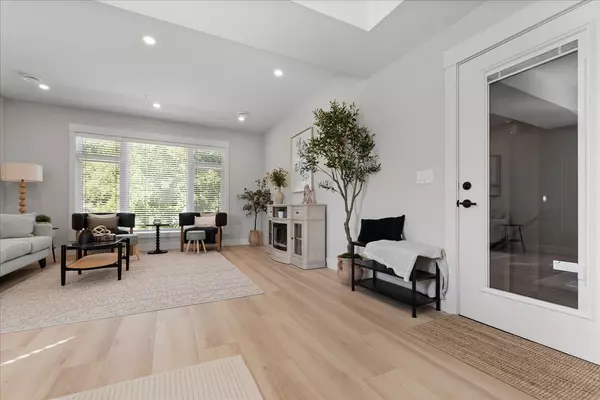 Chilliwack, BC V2P 3K9,46106 Riverside DR #8