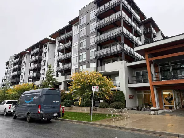 North Vancouver, BC V7L 0H1,108 E 8th ST #202
