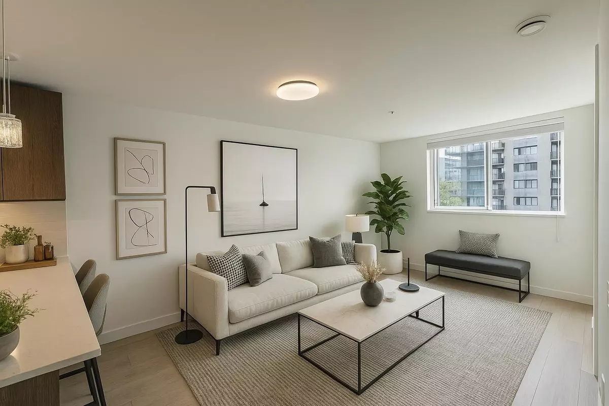 North Vancouver, BC V7L 0H1,108 E 8th ST #202