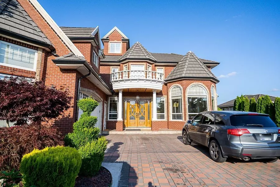 9316 125 ST, Surrey, BC V3V 4X6