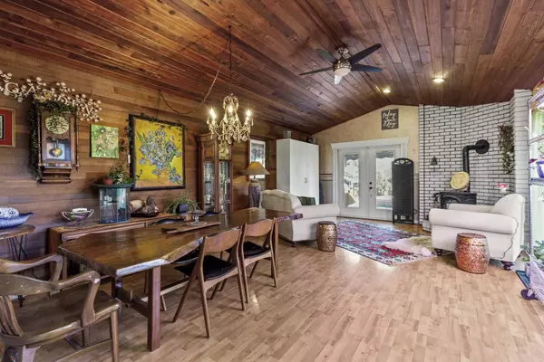 7729 Stave Lake ST, Mission, BC V2V 4G7