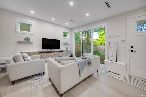 Vancouver, BC V5K 2Y4,2558 William ST