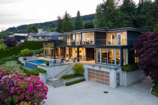 West Vancouver, BC V7S 1Z3,1065 Groveland RD