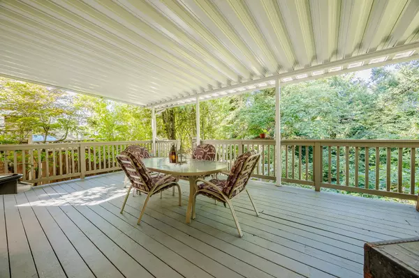 Surrey, BC V4N 2E8,9621 161a ST