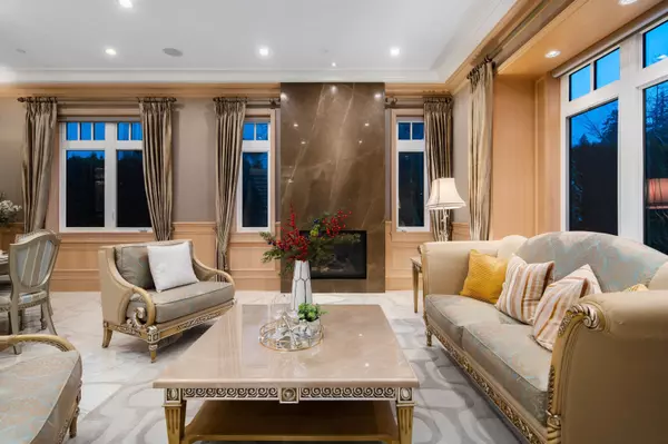 Vancouver, BC V6M 3N7,5755 Angus DR