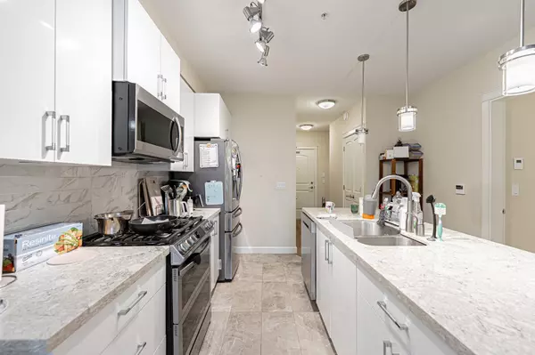 8561 203a ST #101 Langley, BC V2Y 3L7