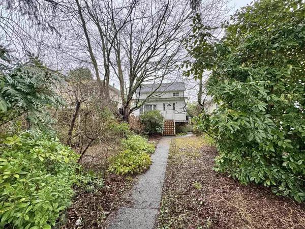 Vancouver, BC V6L 1R1,2720 W 24th AVE