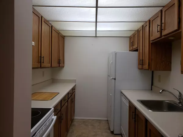 Surrey, BC V3T 5L1,13819 100 AVE #2203