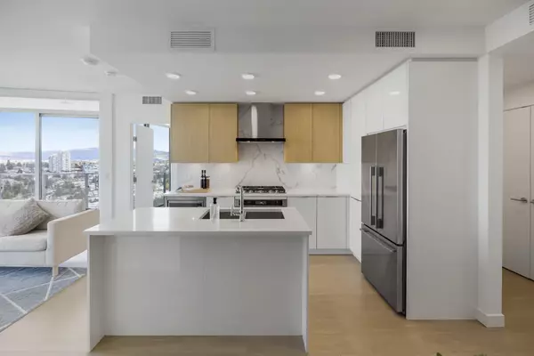 7683 Park CRES #2602 Burnaby, BC V3N 0J4