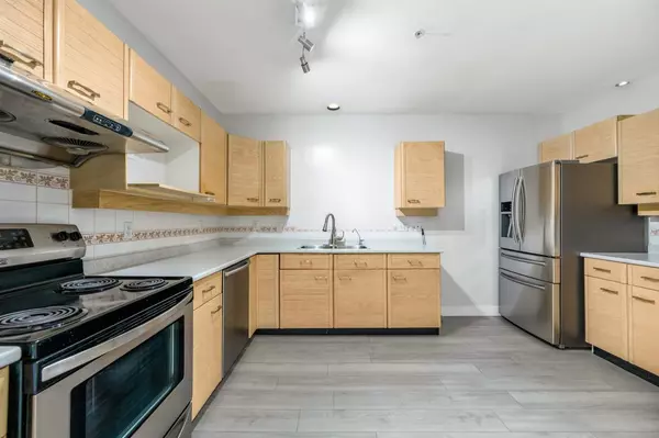 Vancouver, BC V5S 4P2,6511 Chambord PL #40