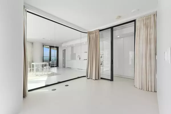 1033 Nelson ST #2708 Vancouver, BC V6E 0E5