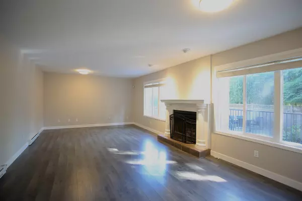 Surrey, BC V4A 9E7,13572 14a AVE