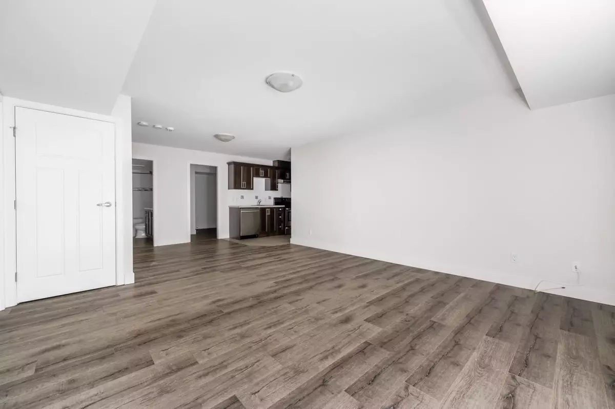 Coquitlam, BC V3E 3H3,1521 Shore View PL #Basement Suite