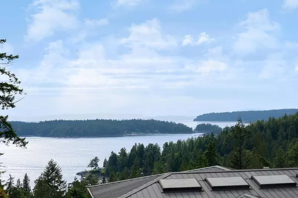 1620 Evergreen LN Bowen Island, BC V0N 1G2