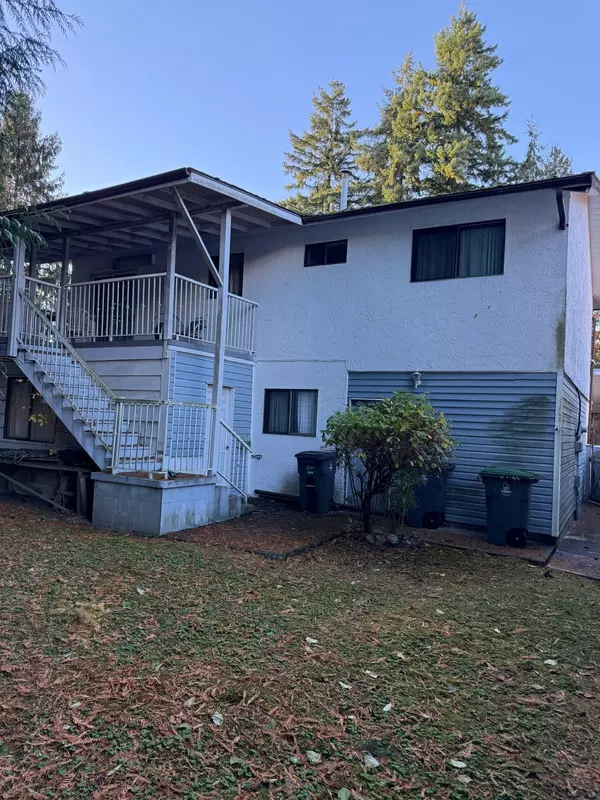 Surrey, BC V3W 7C4,6738 128b ST