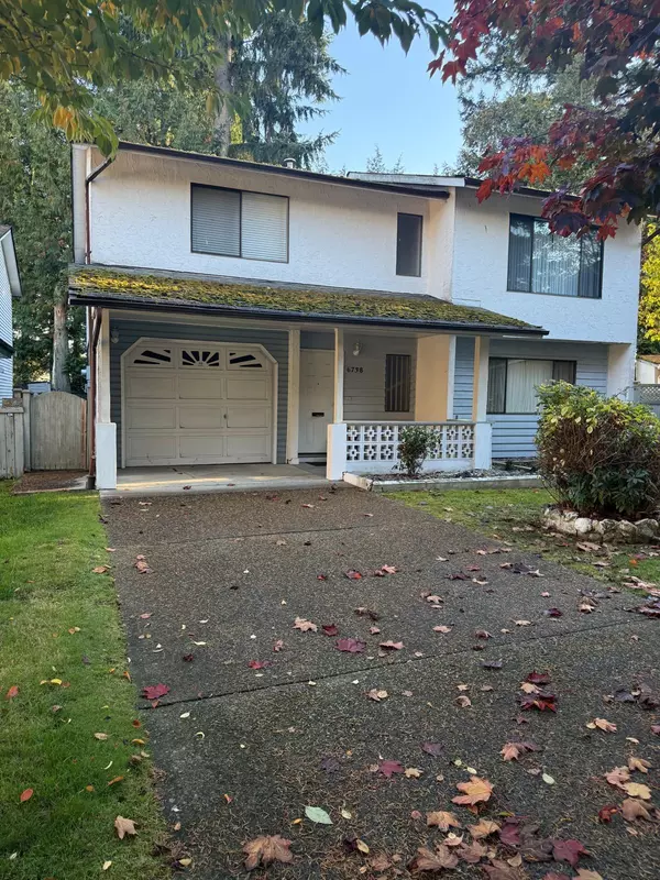 Surrey, BC V3W 7C4,6738 128b ST