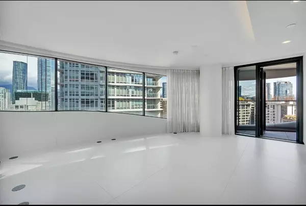 1033 Nelson ST Vancouver, BC V6E 0E5