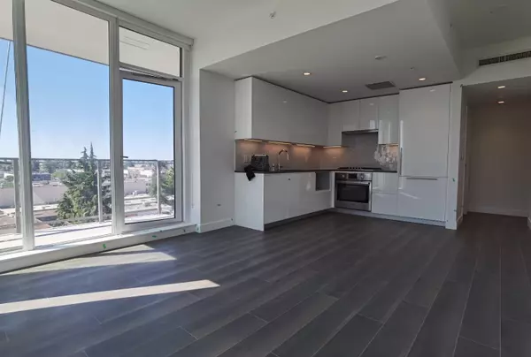 8181 Chester ST #506, Vancouver, BC V5X 0J9