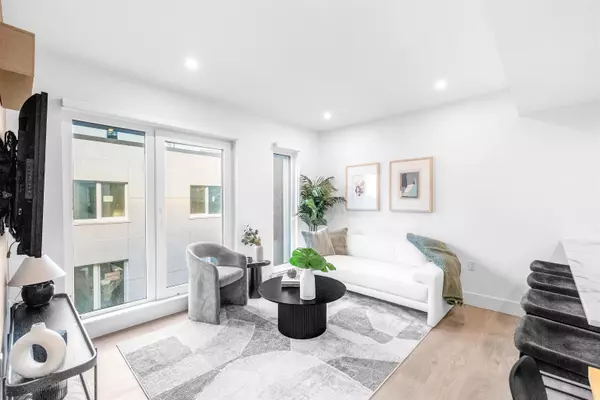 Vancouver, BC V5N 1B6,1685 Lakewood DR