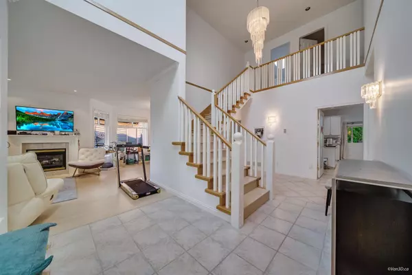 Surrey, BC V4A 9X3,14946 22a AVE