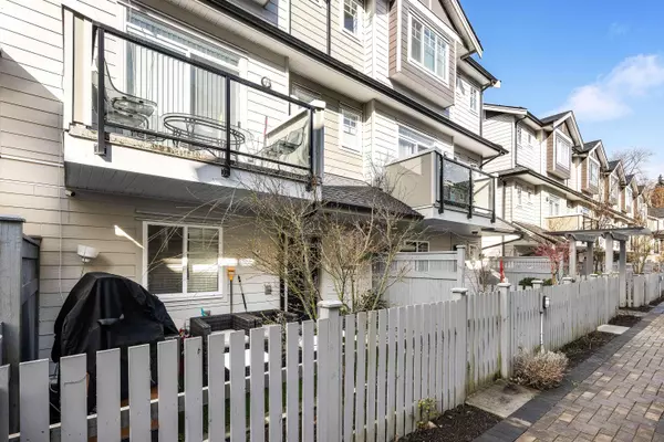 Surrey, BC V3W 1L6,13898 64 AVE #49