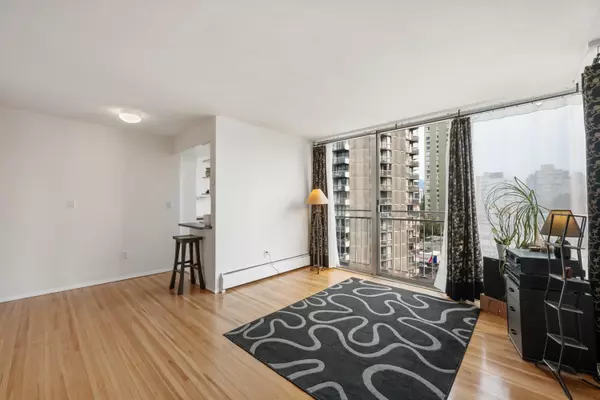 Vancouver, BC V6E 1P5,1250 Burnaby ST #906