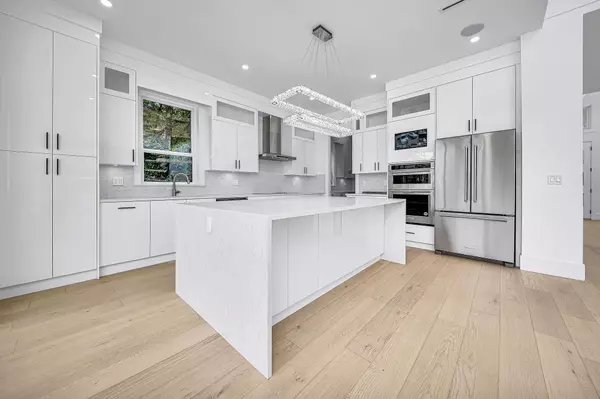 Surrey, BC V3S 1E1,5468 184 ST