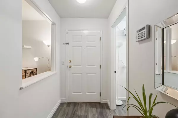 Maple Ridge, BC V2X 3N7,22233 River RD #206