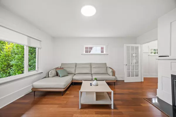 Vancouver, BC V6L 1L2,3276 W 21st AVE