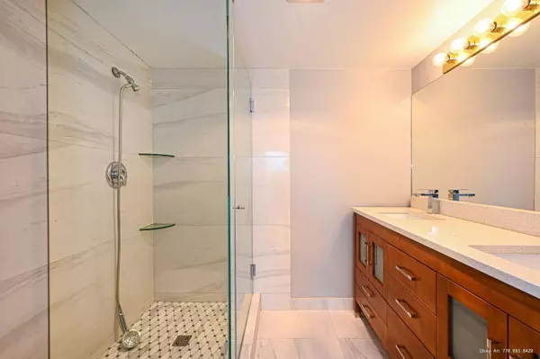 New Westminster, BC V3L 2C6,38 Leopold PL #102