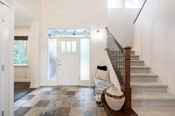 Surrey, BC V4A 3V6,2072 128 ST