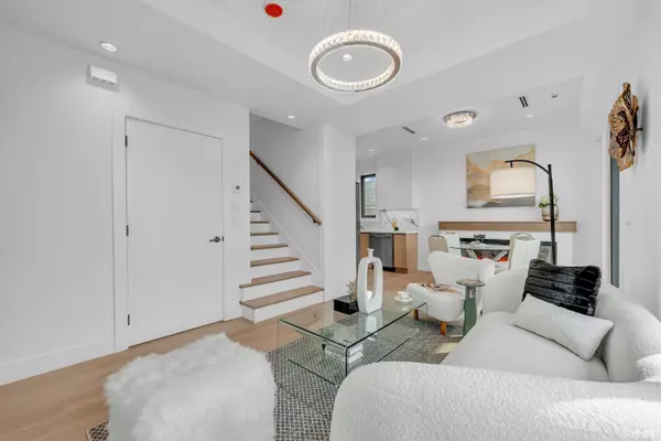 Vancouver, BC V5X 2P4,262 E 65th AVE #3