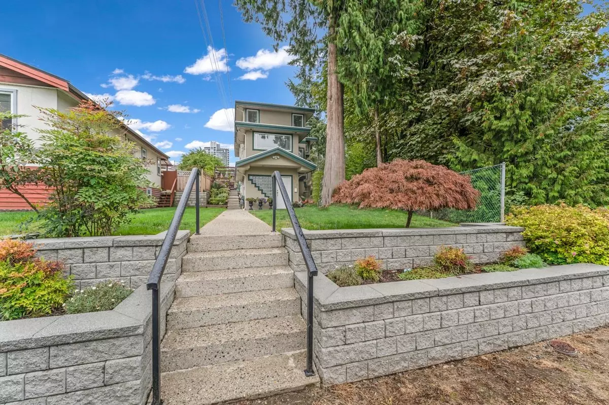 Coquitlam, BC V3K 3B4,969 Madore AVE