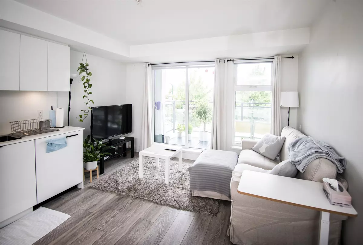 Vancouver, BC V5T 0J1,630 E Broadway #216
