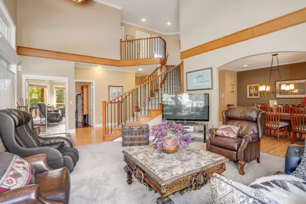 Maple Ridge, BC V4R 2X2,13250 237a ST