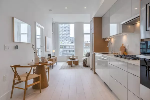 Vancouver, BC V5S 0E3,3438 Sawmill CRES #601