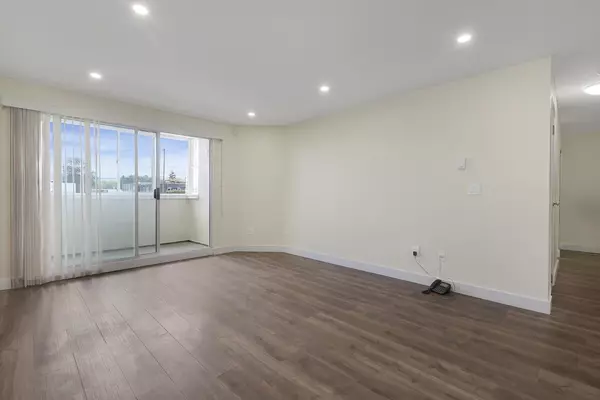 Surrey, BC V3W 4T1,7175 134 ST #101