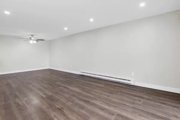 Surrey, BC V3W 4T1,7175 134 ST #101