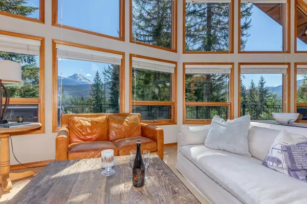 Whistler, BC V8E 0G1,8505 Matterhorn DR