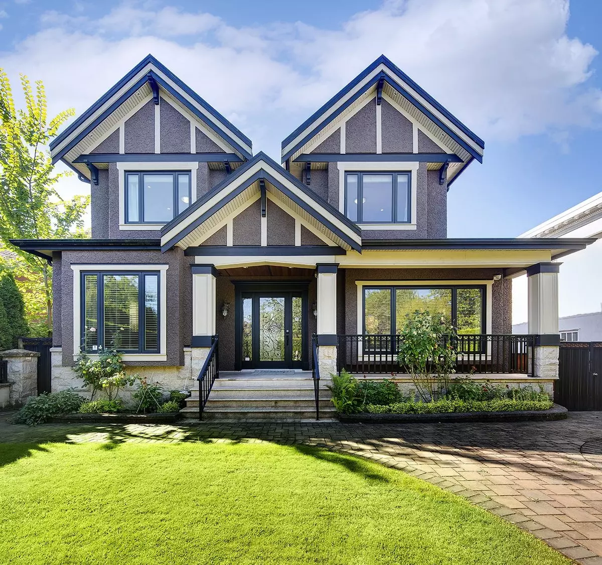 Vancouver, BC V6K 3B2,2168 W 16th AVE